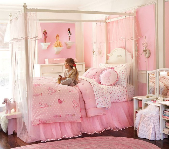 How to decorate a small pink bedroom