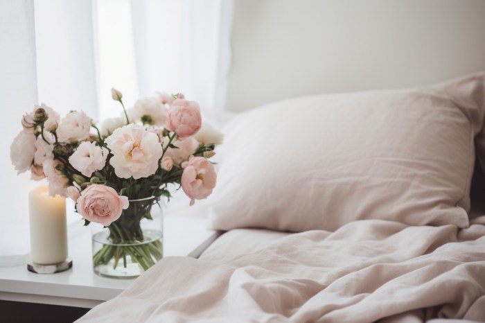 How to decorate bedroom with flowers and candles