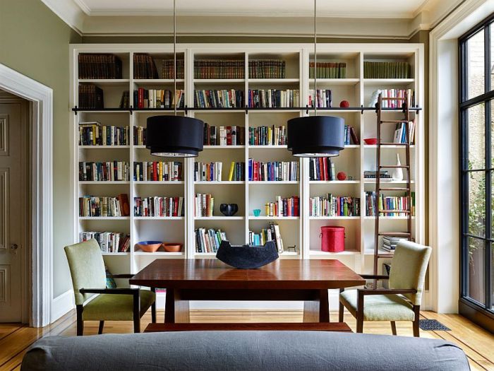 How to decorate dining room bookshelves