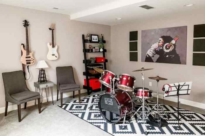 How to decorate high end music room